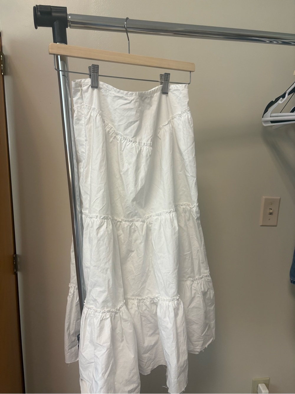 Glowny white rodeo tiered ruffle skirt - Picture 6 of 6